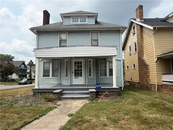 2272 S Taylor Road, Cleveland Heights, OH 44118