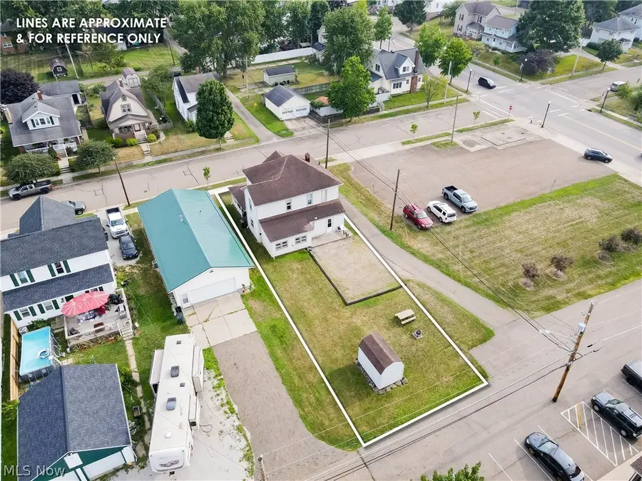 119 4th Se Street, Brewster, OH 44613 - #2