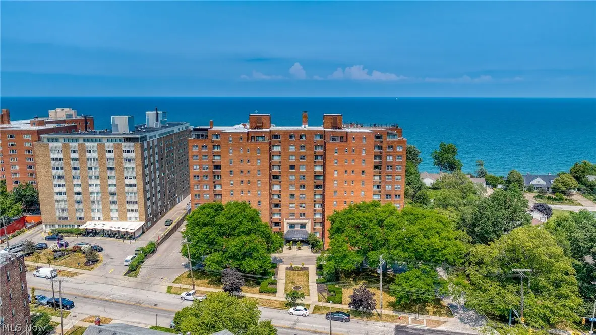 11720 Edgewater Drive, Lakewood, OH 44107 - #1