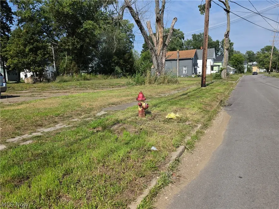 4823 Mckinley Avenue, Ashtabula, OH 44004 - #3
