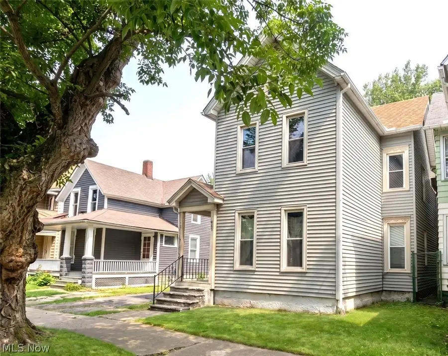 7110 Lawn Avenue, Cleveland, OH 44102 - #3
