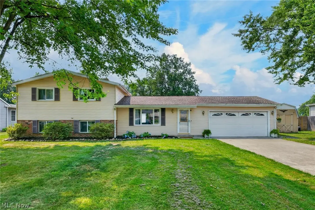 33541 Tullis Drive, Avon, OH 44011 - #1