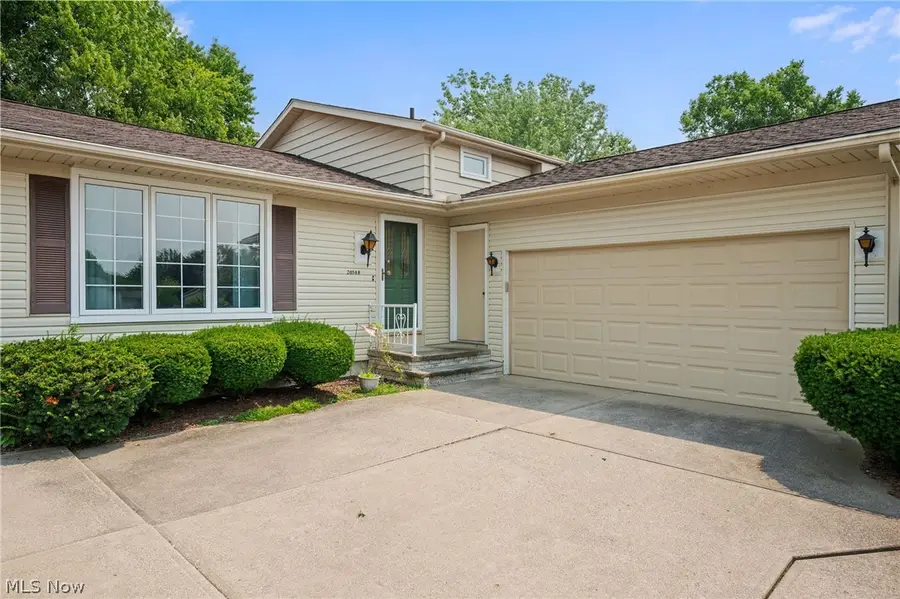 20548 Holly Circle, Strongsville, OH 44149 - #2