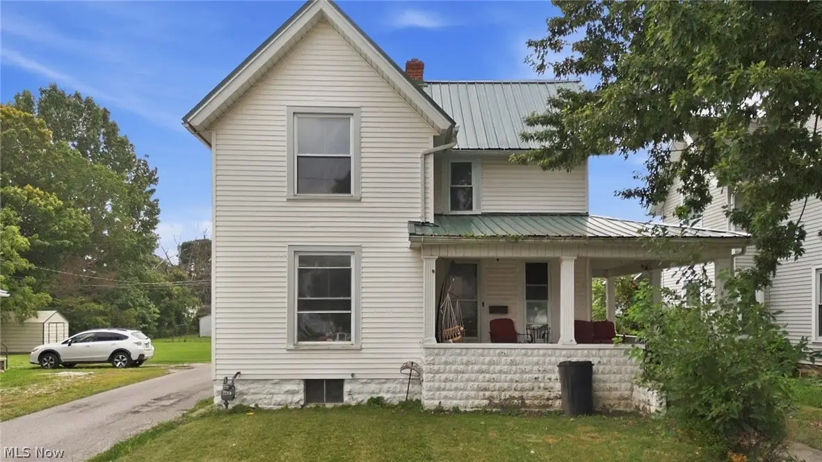 127 E High Street, Fostoria, OH 44830 - #1