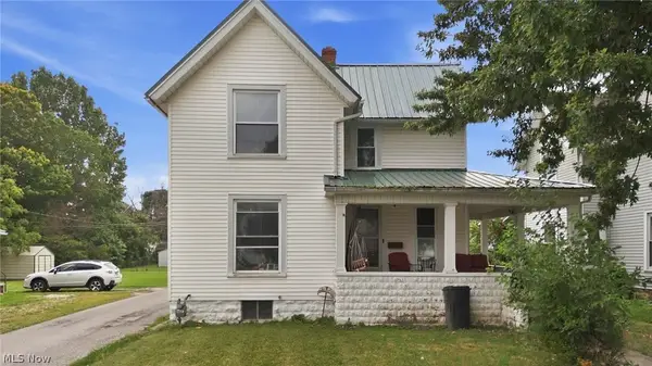 127 E High Street, Fostoria, OH 44830