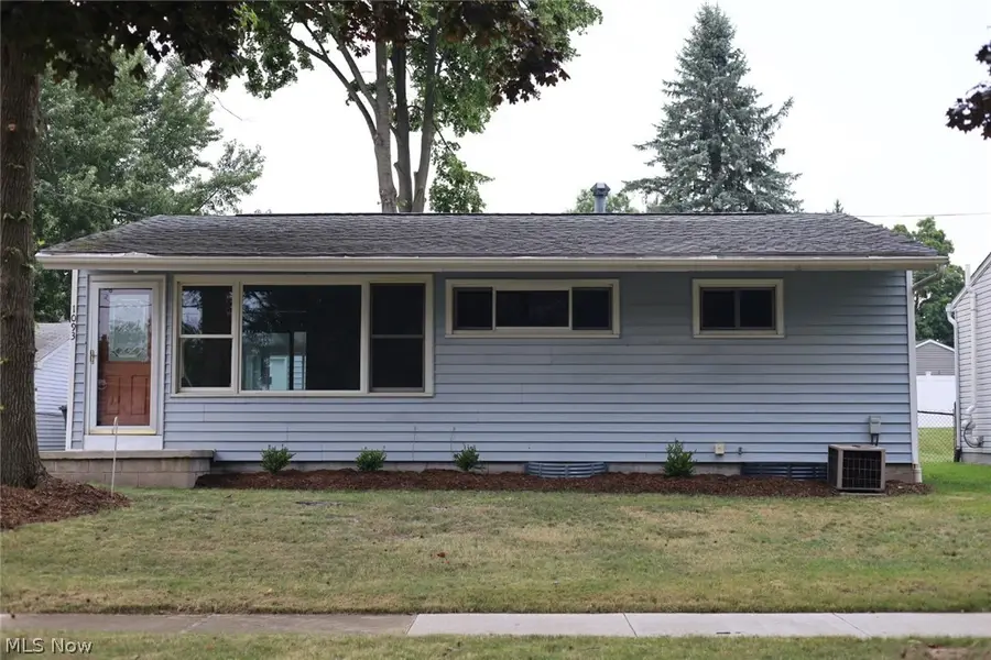 1093 Sutherland Avenue, Akron, OH 44314 - #2