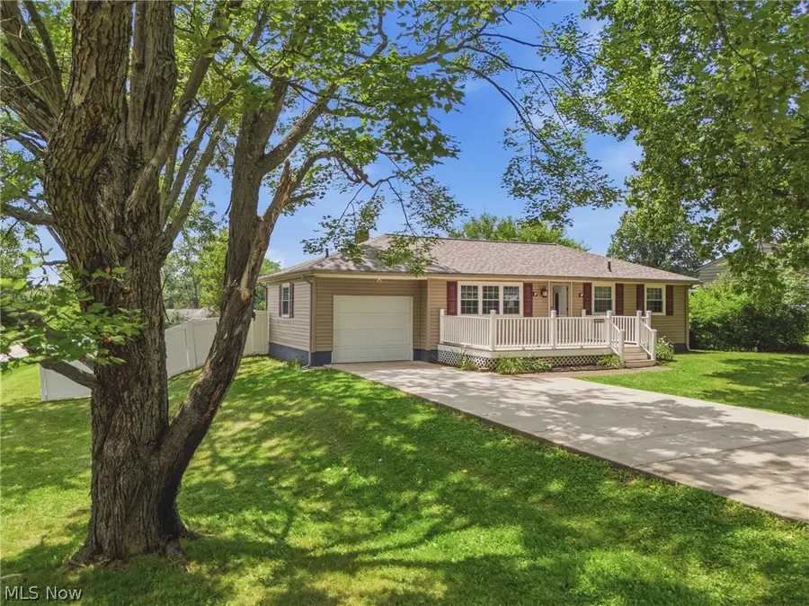 6330 Peach Street, Louisville, OH 44641 - #3
