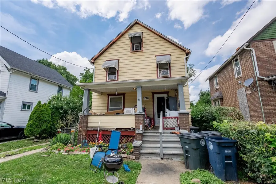 1216 Girard Street, Akron, OH 44301 - #3