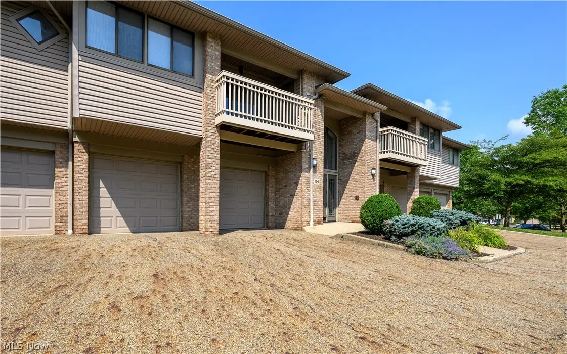 3800 Rosemont Boulevard #109B, Fairlawn, OH 44333 - #1