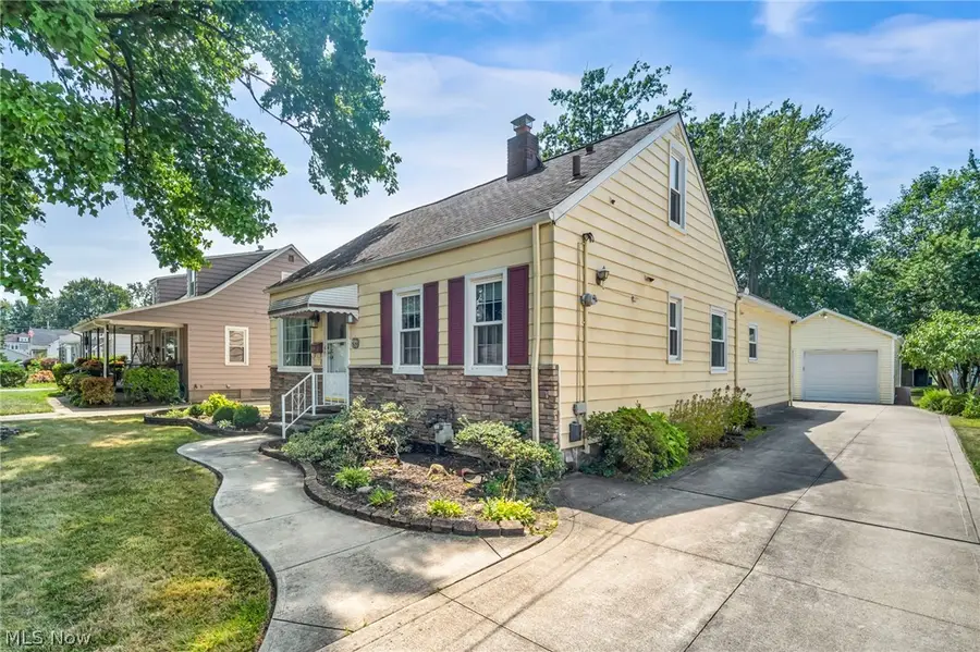 4260 Buckeye Avenue, Willoughby, OH 44094 - #2