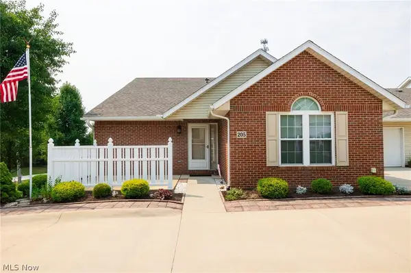 205 Greenbriar Lane, Dalton, OH 44618