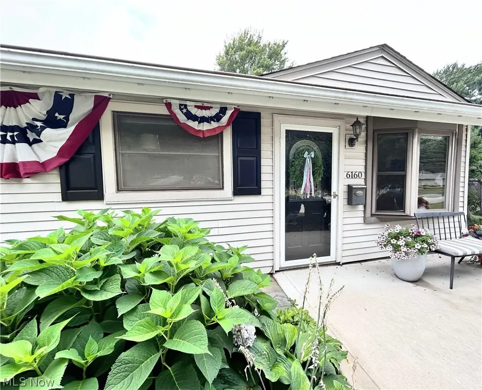 6160 Thistlewood Drive, Mentor, OH 44060 - #1