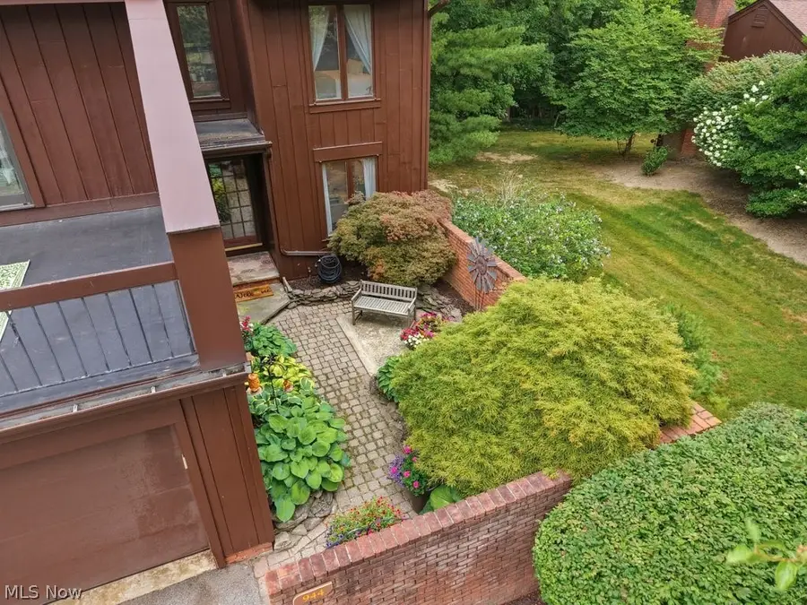 944 Trimble Place, Sagamore Hills, OH 44067 - #3