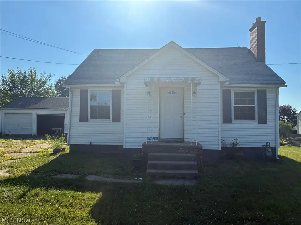 4095 Stump Sw Avenue, Navarre, OH 44662 - #1