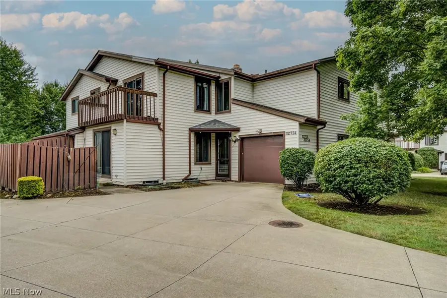 32754 Washington Court, Solon, OH 44139 - #3