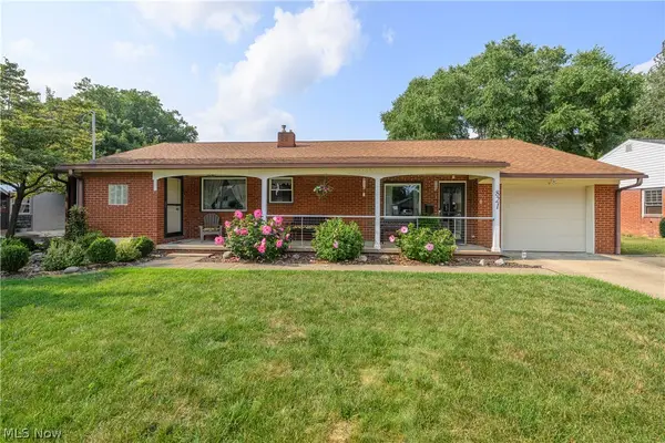 821 Harmon Sw Street, North Canton, OH 44720