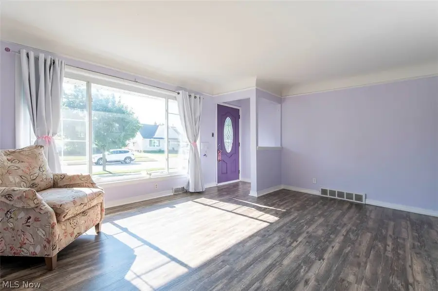 1673 Mayfair Boulevard, Mayfield Heights, OH 44124 - #3