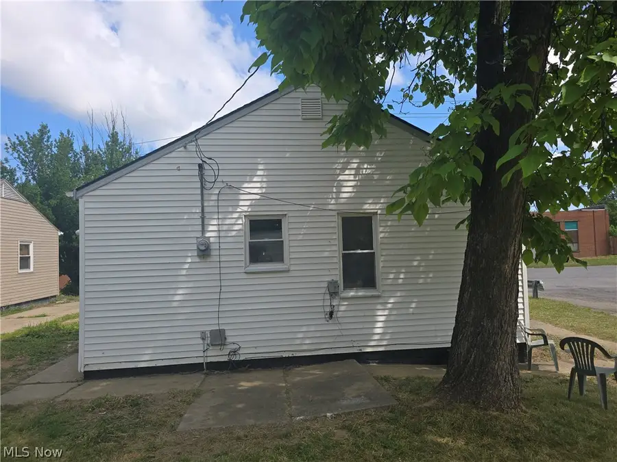 4308 E 143rd Street, Cleveland, OH 44128 - #3