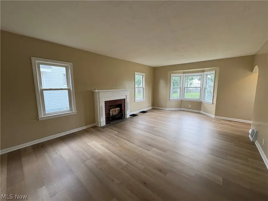 1195 Lindsay Avenue, Akron, OH 44306 - #2
