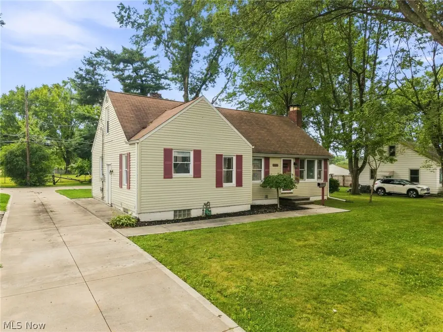 1117 Taggart Nw Street, Massillon, OH 44646 - #3