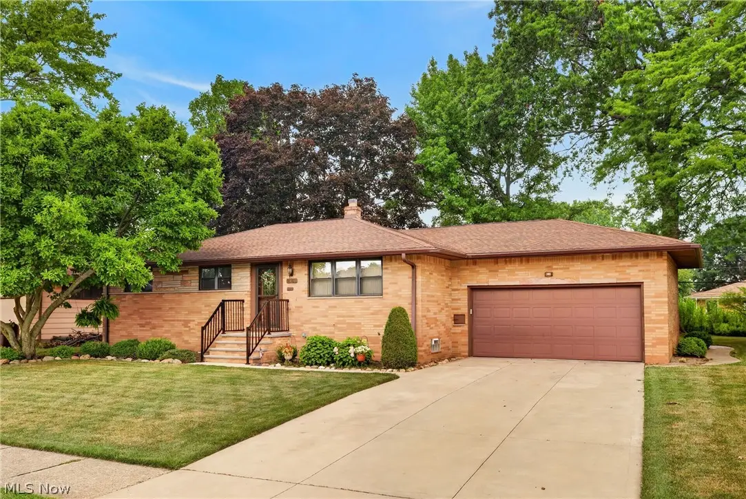 8460 Banner Lane, Parma, OH 44129 - #1