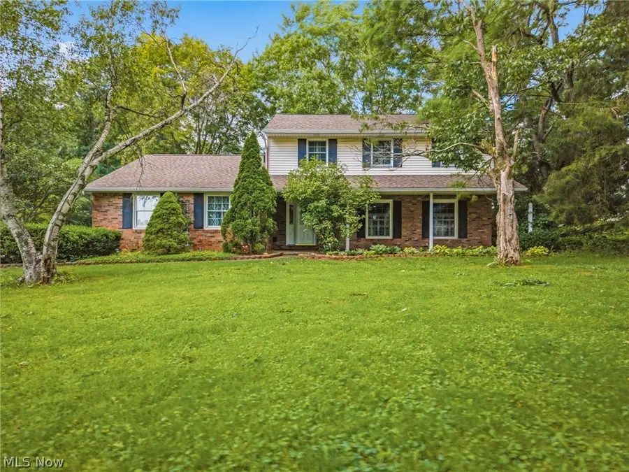 2211 Hunting Valley Nw Street, North Canton, OH 44720 - #3