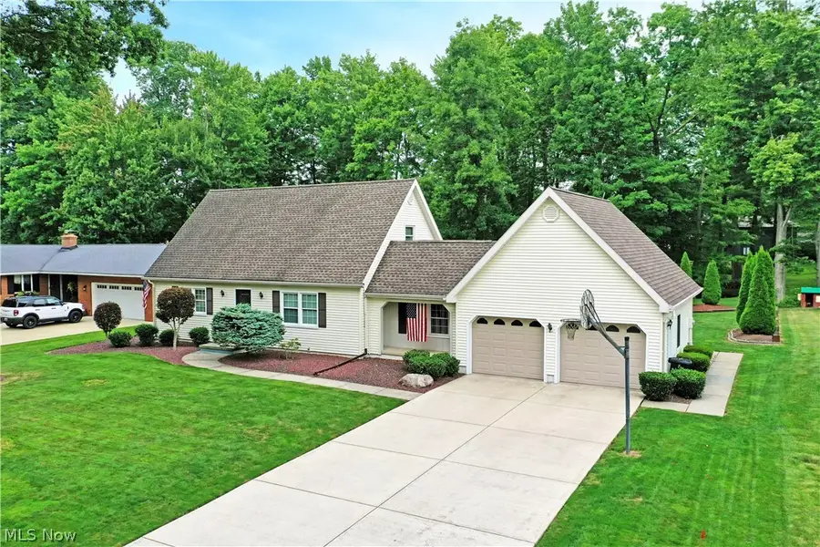 224 Old Oak Drive, Cortland, OH 44410 - #3