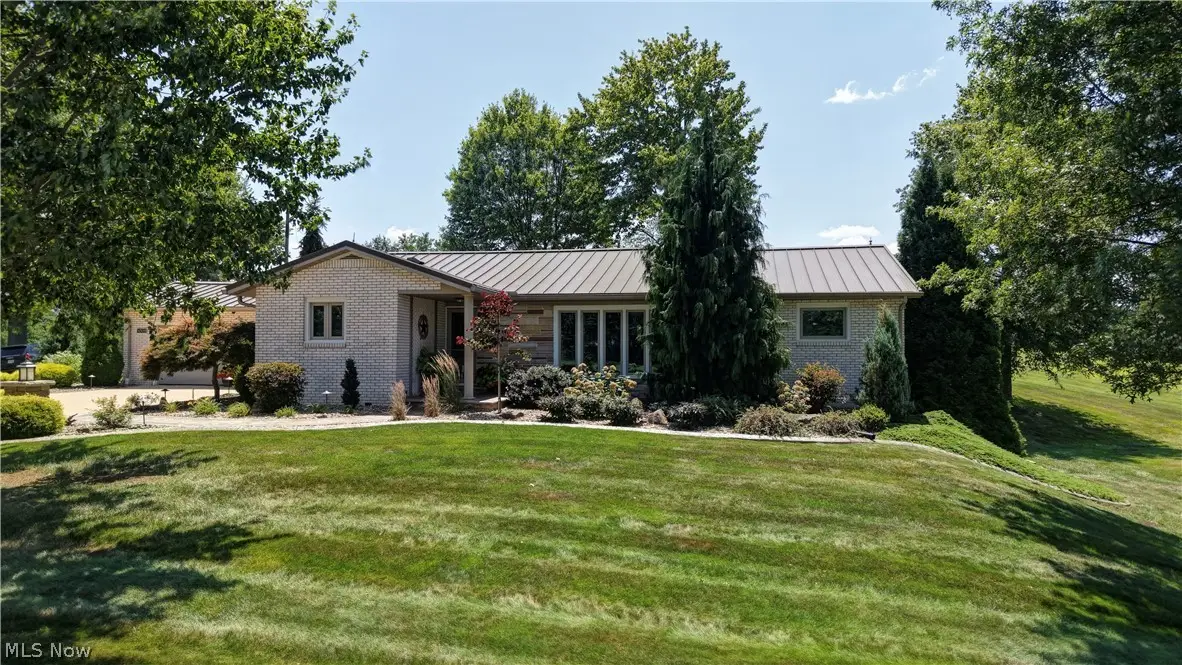 4508 Schneiders Crossing Nw Road, Dover, OH 44622 - #1