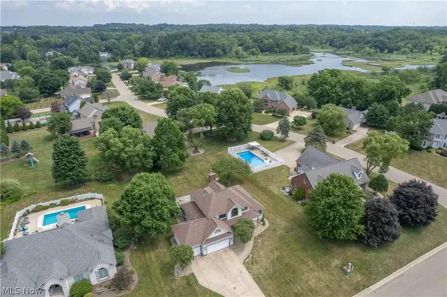 8521 Gentry Nw Street, Massillon, OH 44646 - #2