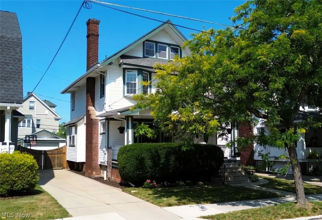1190 Gladys Avenue, Lakewood, OH 44107 - #1