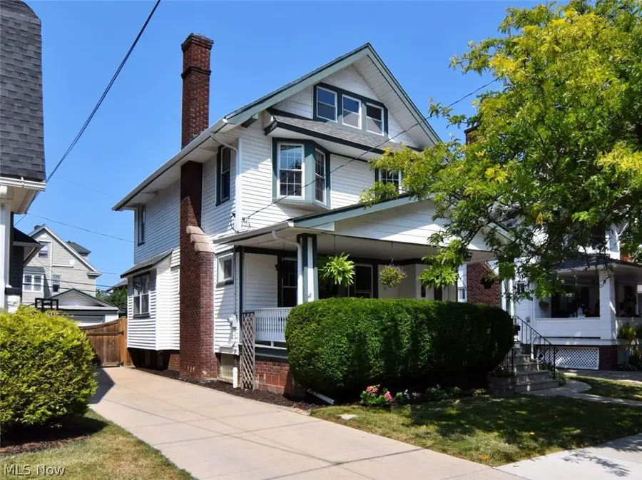 1190 Gladys Avenue, Lakewood, OH 44107 - #3