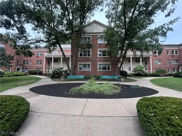 15925 Van Aken Boulevard, Shaker Heights, OH 44120