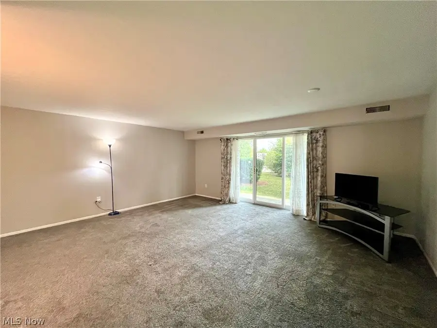 9701 Sunrise Boulevard #L28, North Royalton, OH 44133 - #3