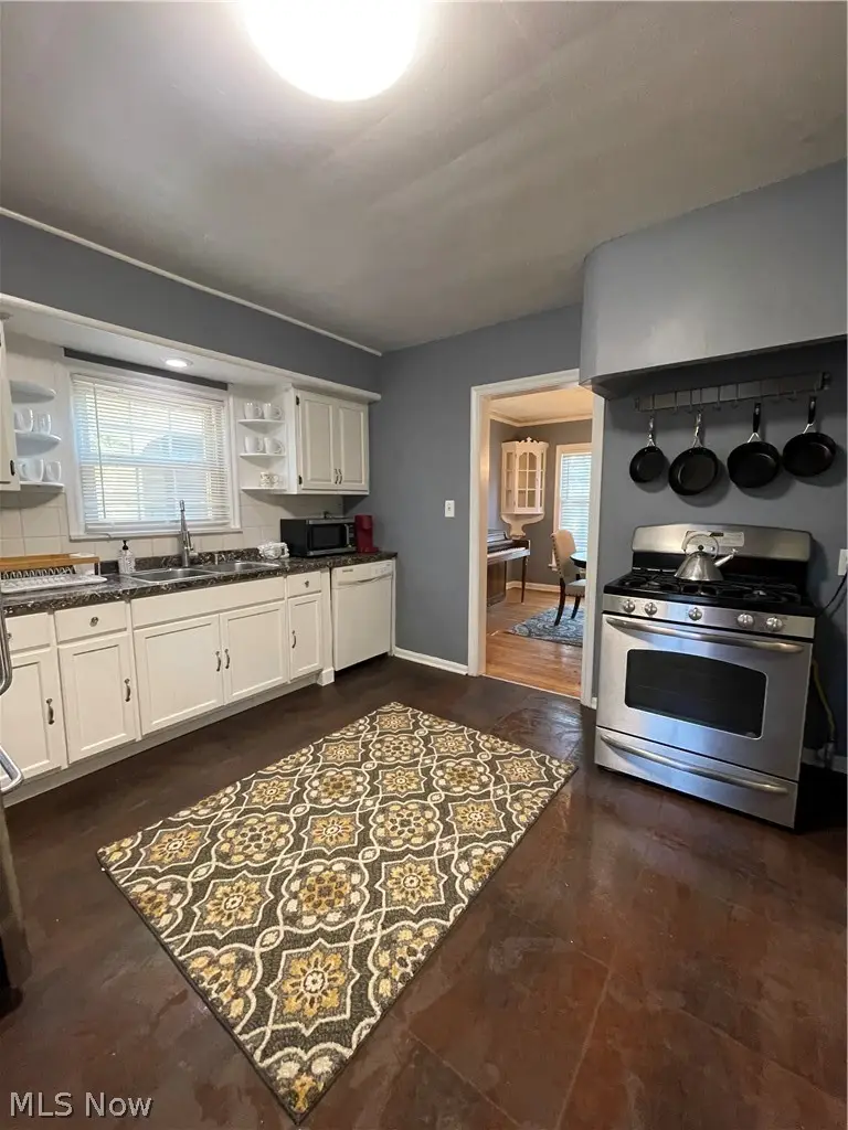 863 Medford Road, Cleveland Heights, OH 44121 - #3