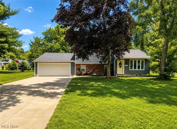209 Oakwood Lane, Seville, OH 44273