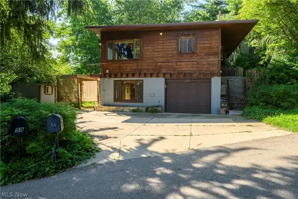 55 Willowdale Lake Nw Avenue, North Canton, OH 44720