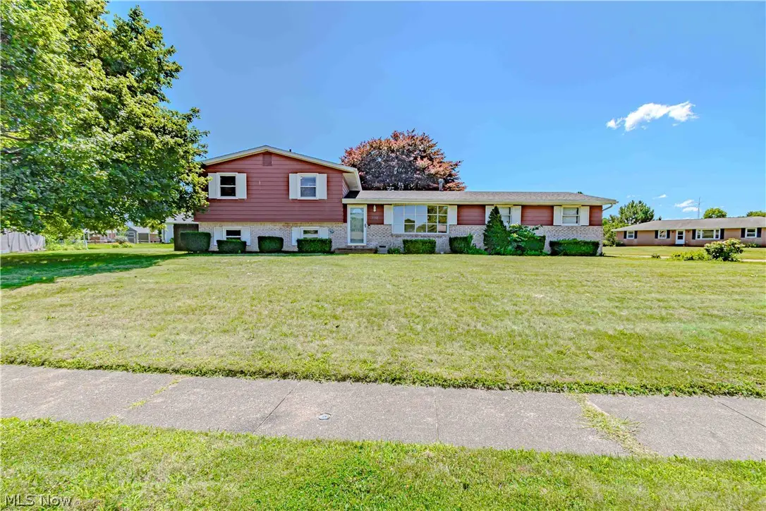 932 Richards Drive, Louisville, OH 44641 - #1
