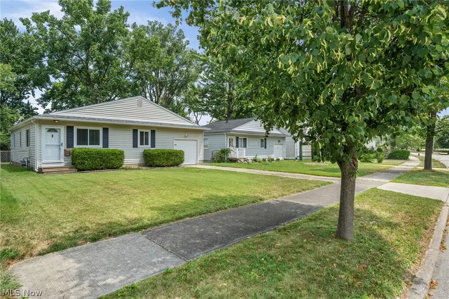 654 Wesley Drive, Berea, OH 44017 - #2