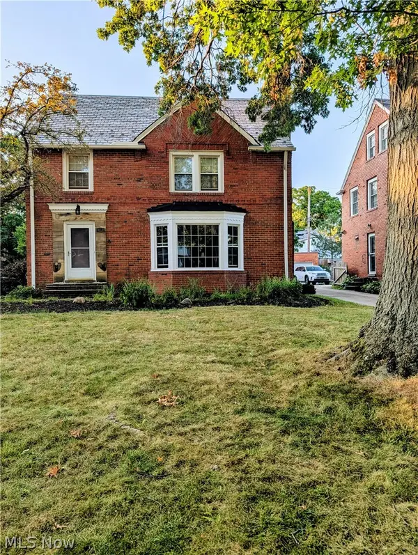 19219 Lomond Boulevard, Shaker Heights, OH 44122