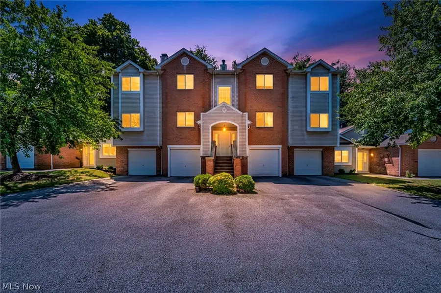356 Village Pointe Drive #C, Akron, OH 44313 - #2