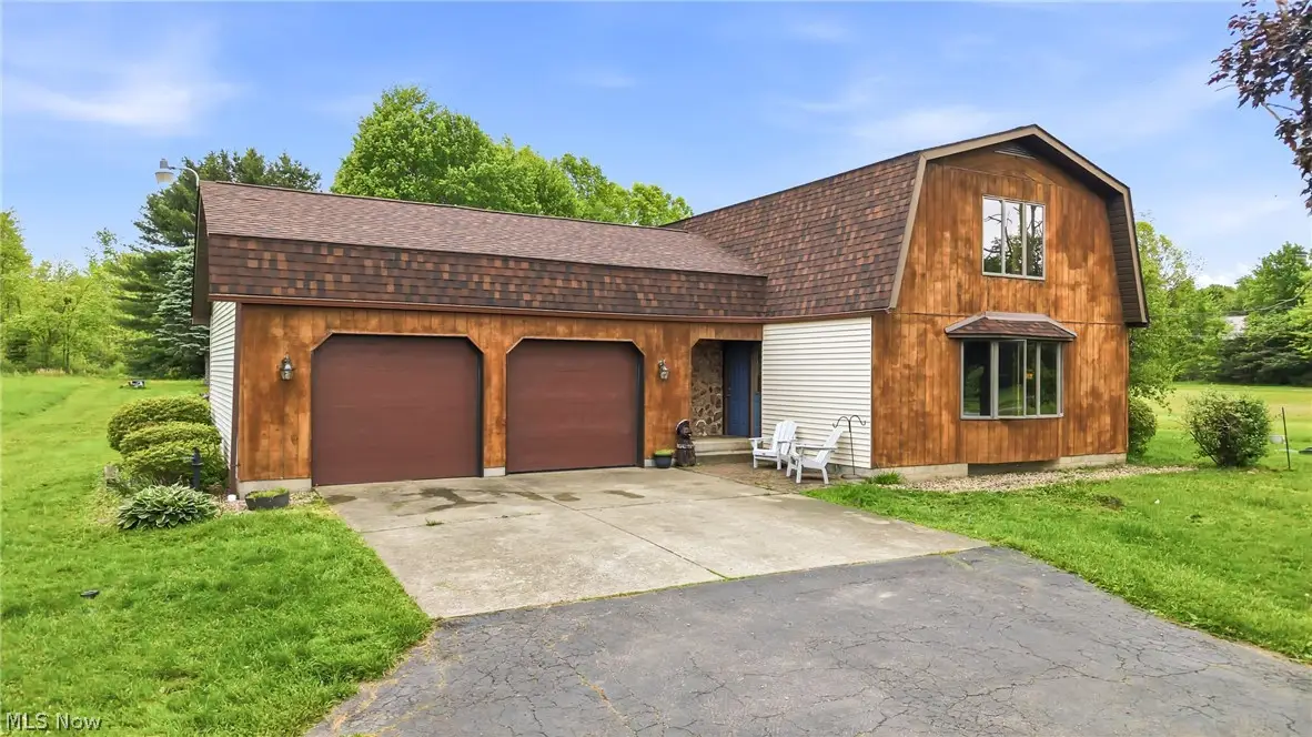 6667 Chestnut Ridge Road, Hubbard, OH 44425 - #1