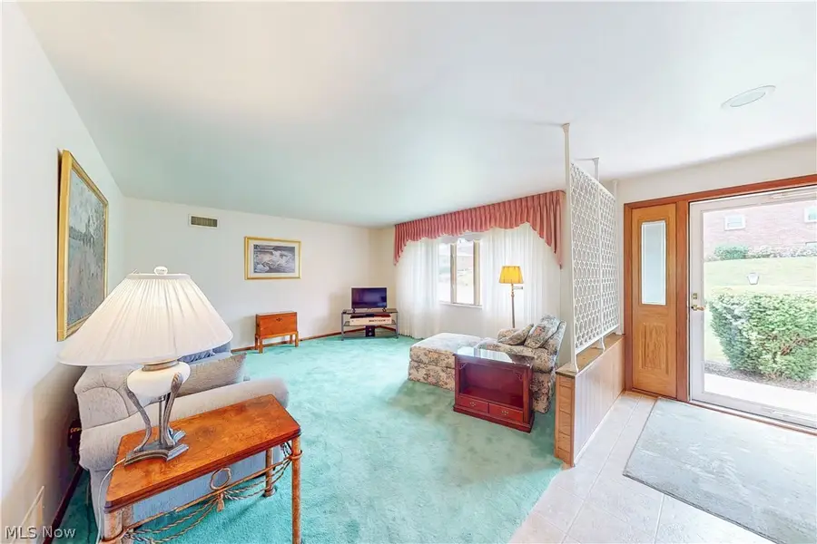 401 Linduff Avenue, Steubenville, OH 43952 - #3
