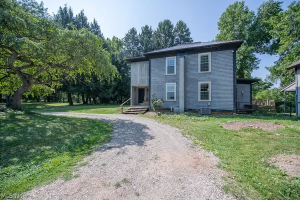 1685 N Orchard Ne Road, Bolivar, OH 44612