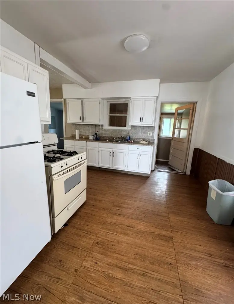 123 E 35th Street, South Lorain, OH 44055 - #3