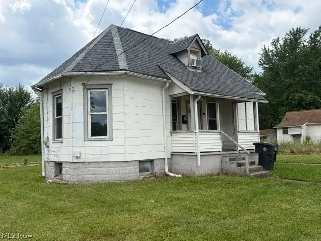 1479 West Nw Avenue, Warren, OH 44483 - #3
