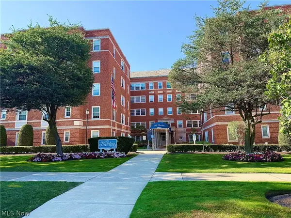 19015 Van Aken Boulevard #516, Shaker Heights, OH 44122