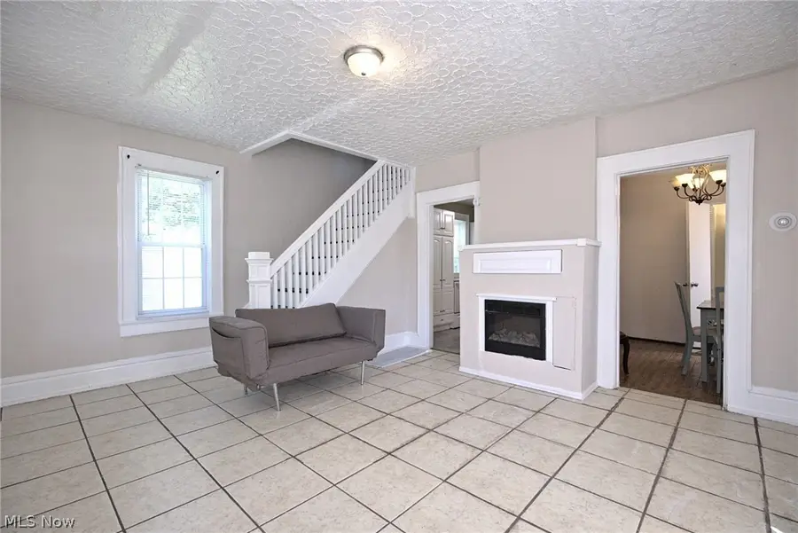 519 Wellington Avenue, Akron, OH 44305 - #3