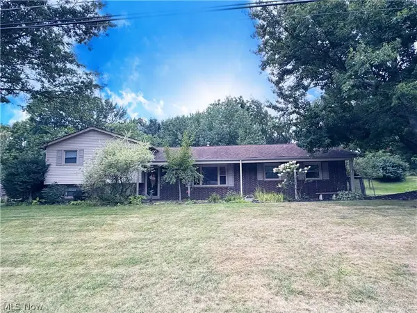 8173 Spencer Nw Avenue, North Canton, OH 44720