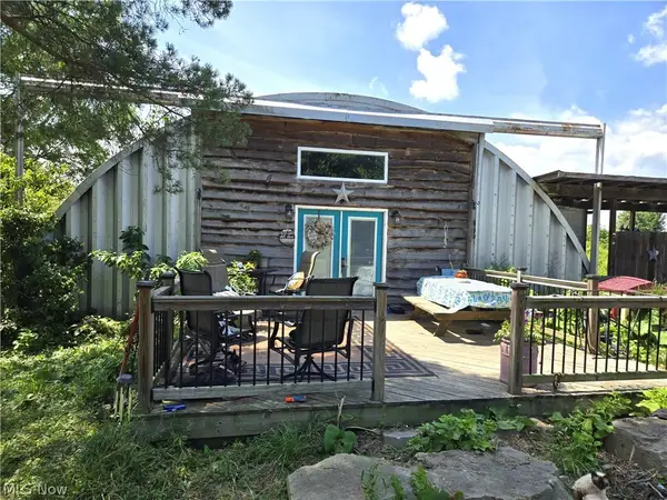 8725 State Route 7, Williamsfield, OH 44093