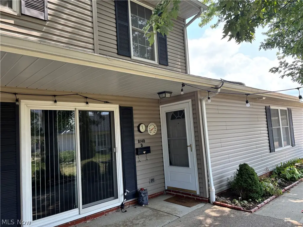 8140 Independence Drive, Mentor, OH 44060 - #1